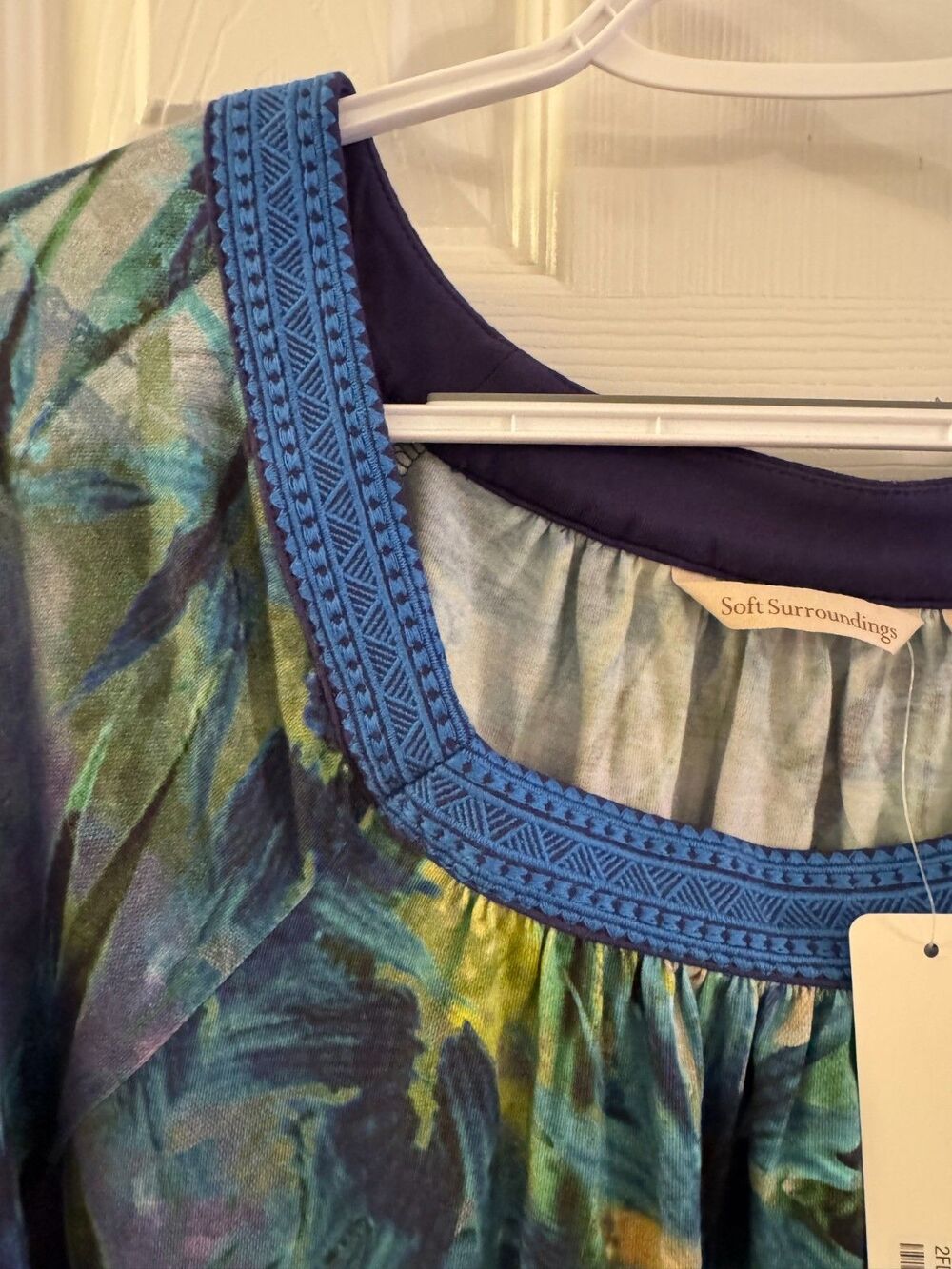 NWT Soft Surroundings Odessa Tunic Large 14-16 Blue Tropical Floral Resort Top - Picture 7 of 10